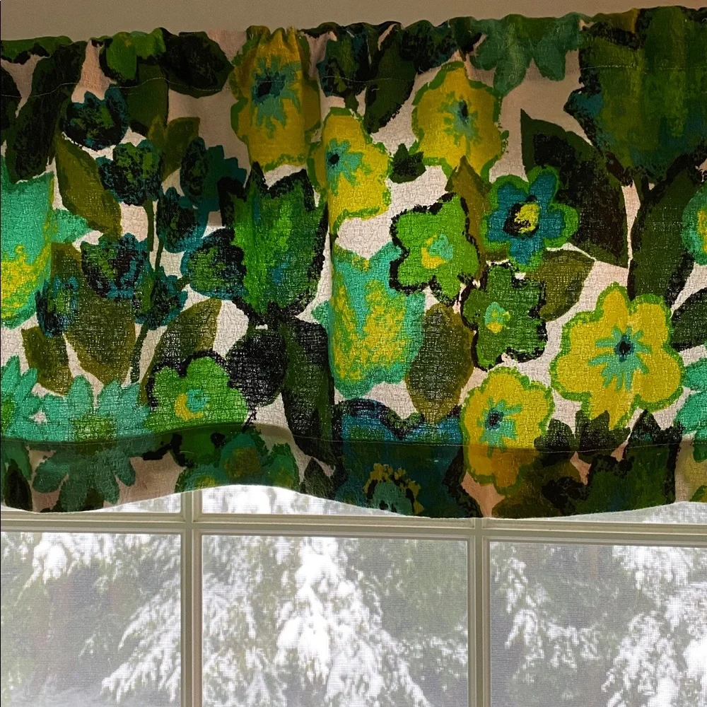 VTG Handmade Floral Café Curtains 3pc Set